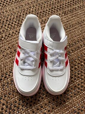 adidas Kids White Sneakers with Red Stripes and Pink Sole